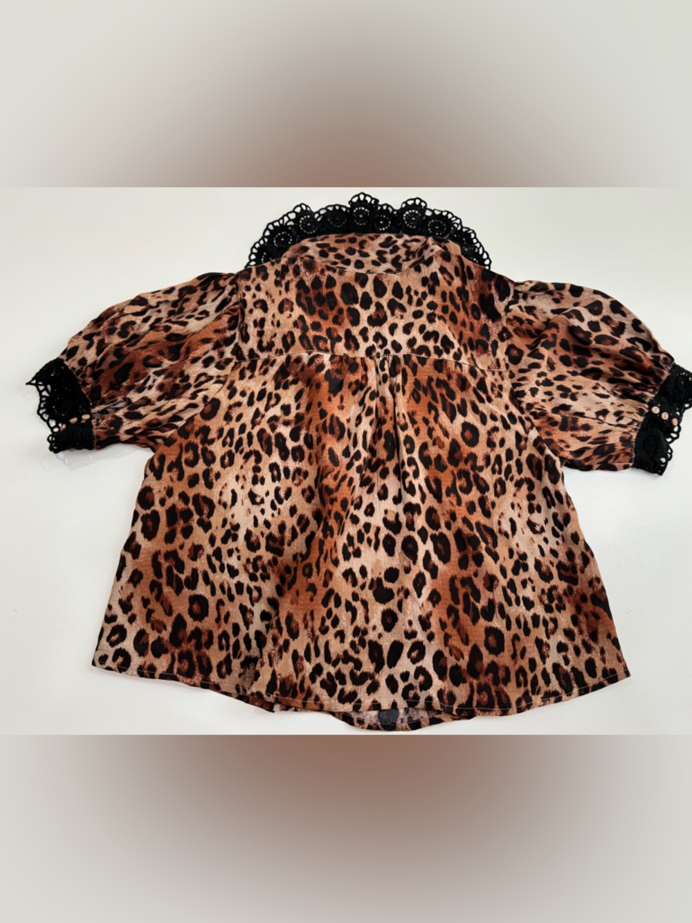 Like new! FREE PEOPLE My Love Leopard Print Peterpan Lace Crochet Collar Top MED - Picture 8 of 9